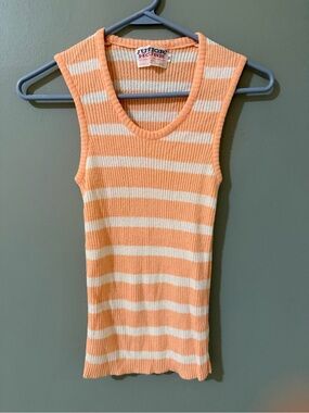 Vintage Junior House orange and white striped tank top features a ribbed knit M